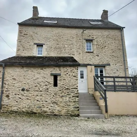 Les 3 Pommiers : En Suisse Normande 度假居 Donnay