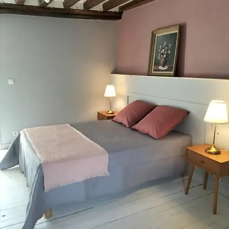 Les 3 Pommiers : En Suisse Normande Donnay