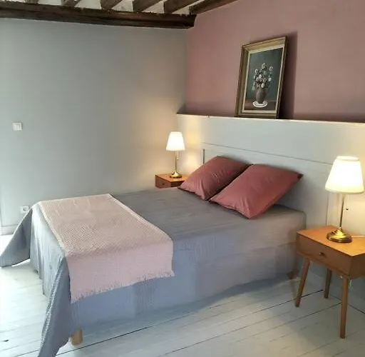 Les 3 Pommiers : En Suisse Normande Donnay